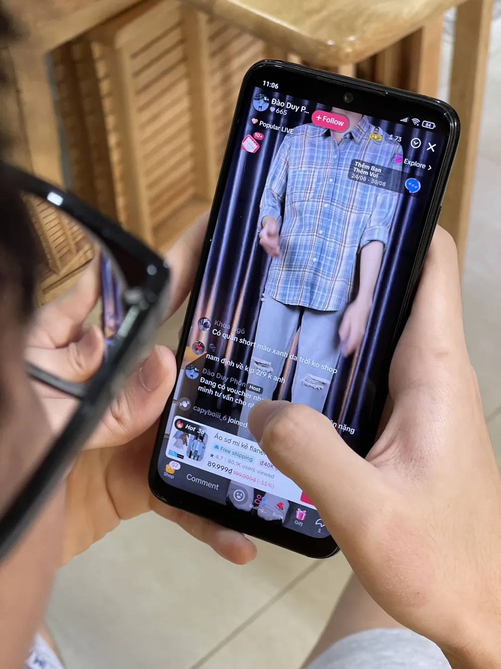 Sử dụng mạng xã hội để thông báo về Shopee Live kiếm tiền