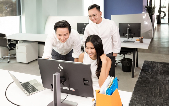 Hình ảnh minh họa cho việc tư vấn và hỗ trợ người dùng mới trong việc sử dụng ChatGPT